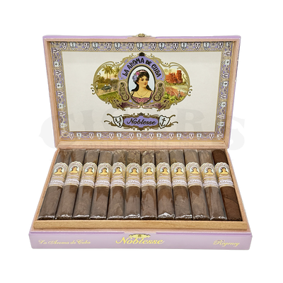 La Aroma de Cuba Noblesse Regency Robusto Open Box